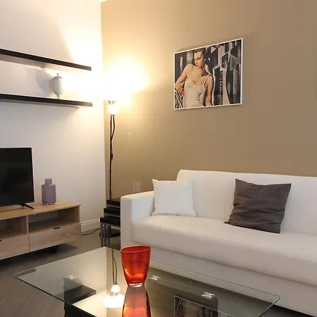 Italianway-corso Garibaldi 34 *
