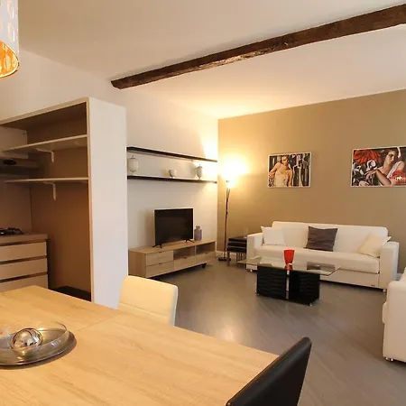 Italianway-corso Garibaldi 34 * Milan