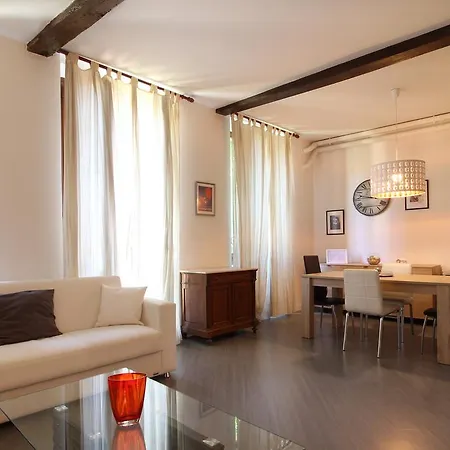 Italianway-corso Garibaldi 34 * 밀라노